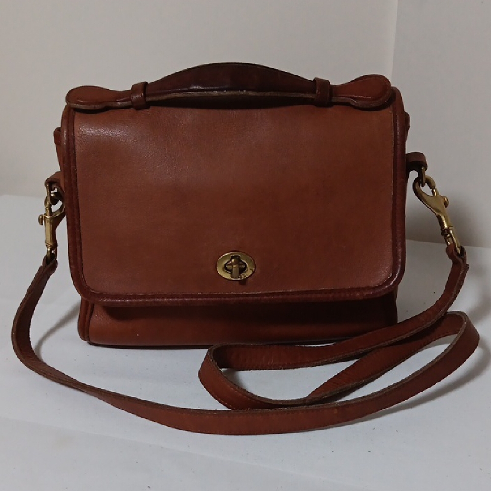 COACH WILLIS Shoulder or Crossbody Bag Brown with Brass